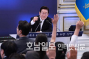 이 대통령 "주거·교통·교육 등 과감한 생활비 절감 대책 수립"